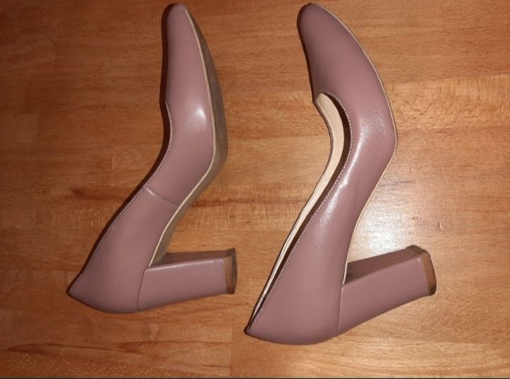 Шкіряні туфлі 38 розмір Швеція