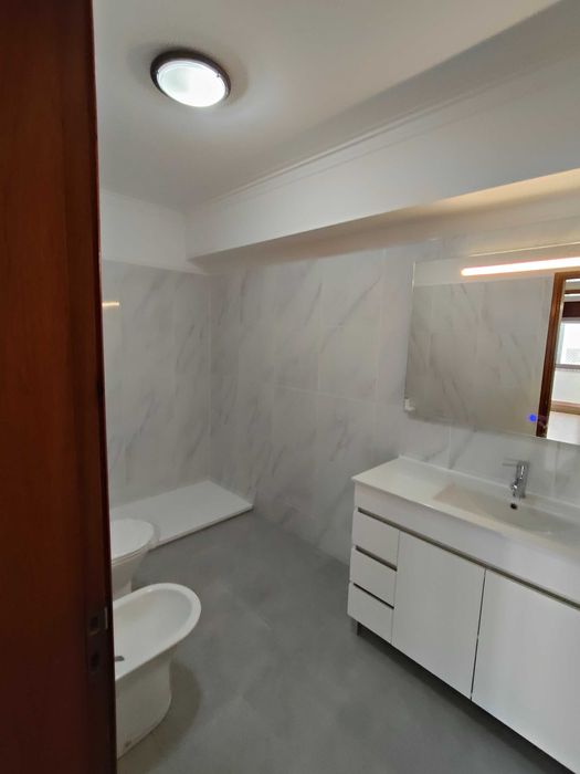 CANALIZADOR  Reparação de fugas de água e desentupimentos