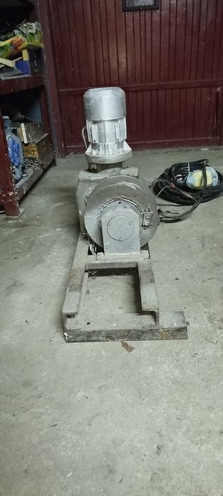 Wyciągarka budowlana