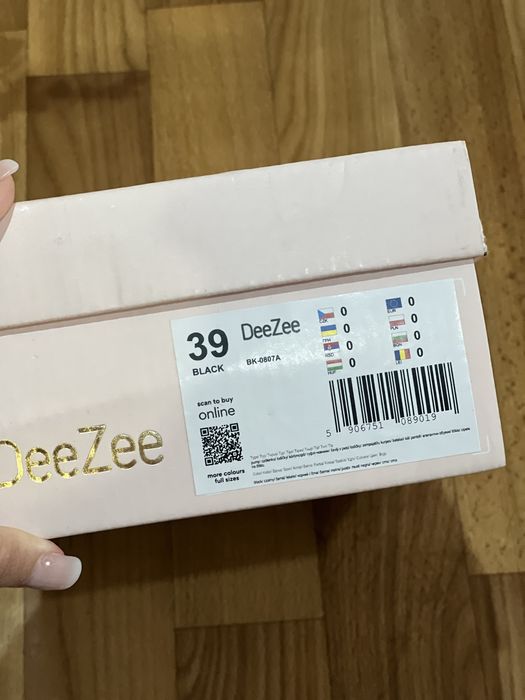 Жіночі туфлі на підборі