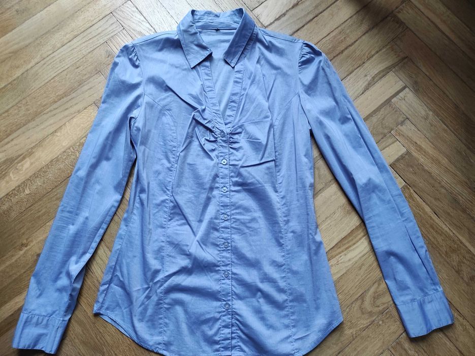 Niebieska koszula biurowa