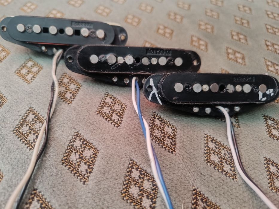 Fender Strat Vintage Noiseless USA- Fender Седла