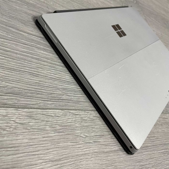 Ноутбук \ Планшет Microsoft Surface Pro 6 12.3"\2К\i5-8350U\8GB, 256GB