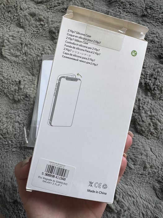 etui i szkło hartowe Z Flip 7