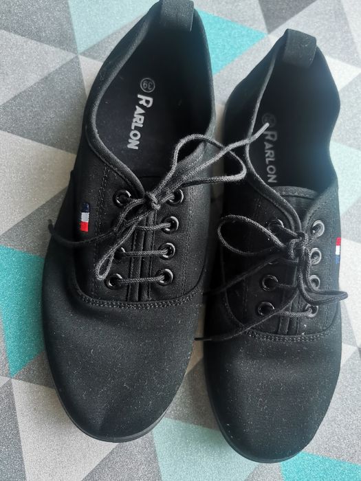 Nowe czarne trampki rozm. 39