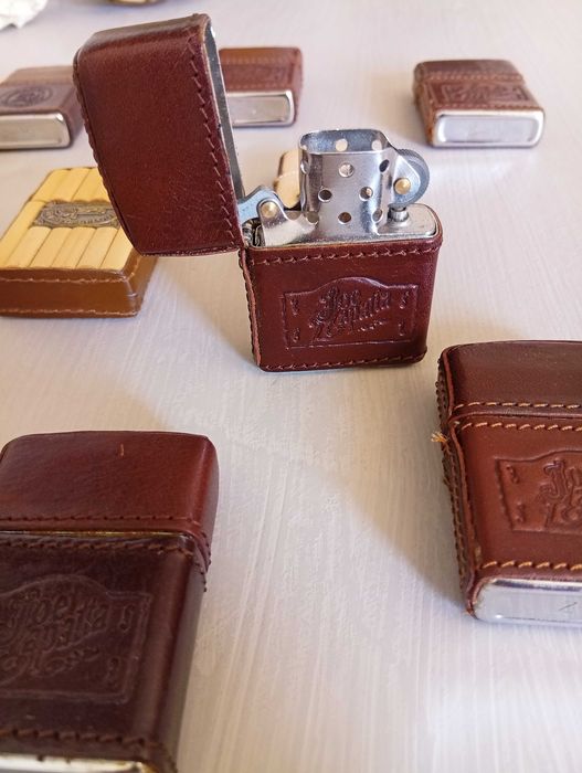 Vendo coleção de 10 Zippo a gasolina NOS