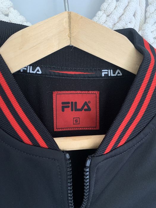 Fila S czarna bomberka logo