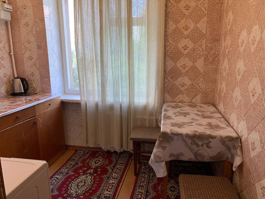 Оренда 3х кімнатної квартири , Південний Захід , вул. Інститутська.