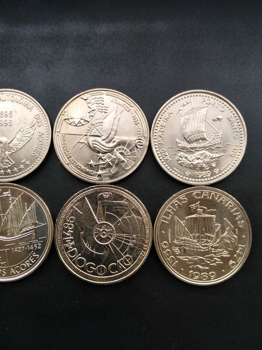 8 moedas comemorativas de 100 escudos