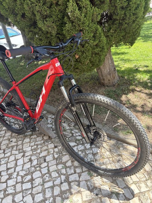 Bicicleta BTT BH roda 29