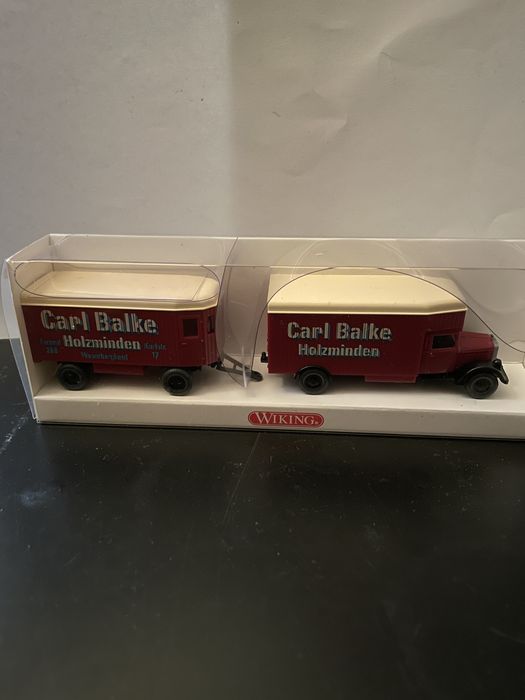 Camião miniatura mercedes