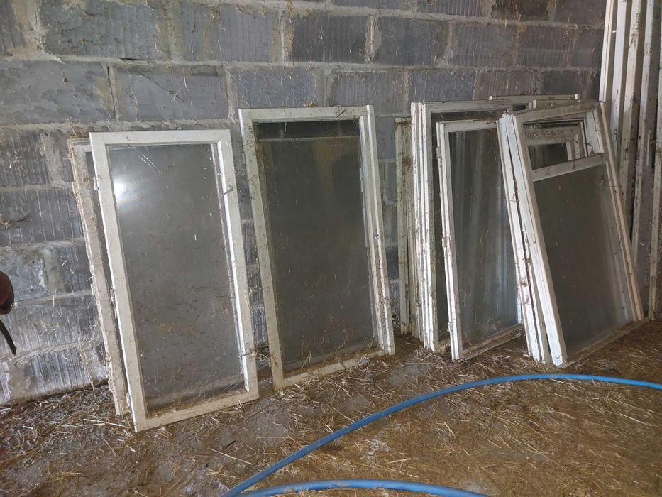 okna/skrzydła okienne z szybami z demontażu bez ościeżnic