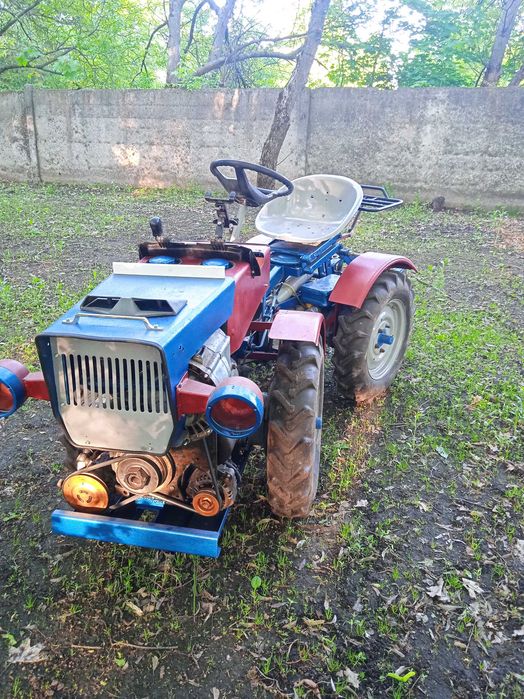 продам трактор, міні трактор
