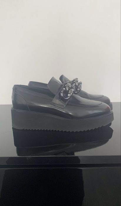 Лофери Jeannot Donna, Італія