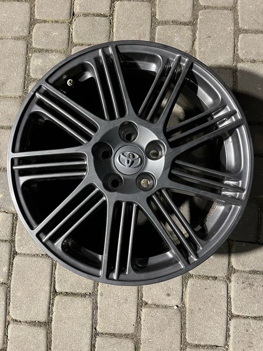 Alufelgi 5x114,3 18 cali Toyota Rav4 CH-R Corolla Cross czujniki TPMS