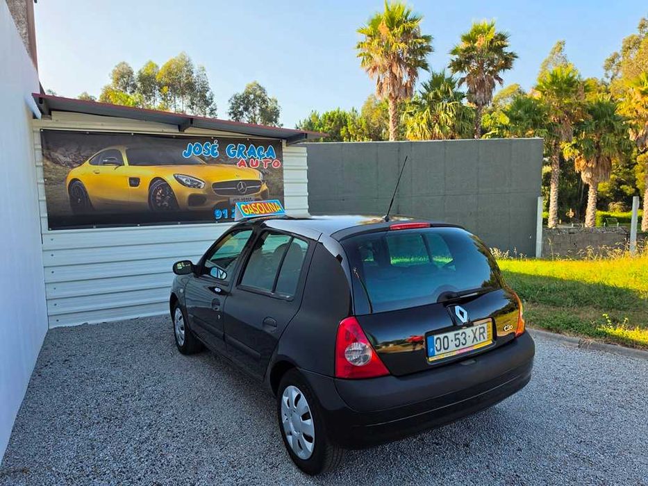 Renault Clio 1.2i 8v 60Cv 130.000Km 07/2004