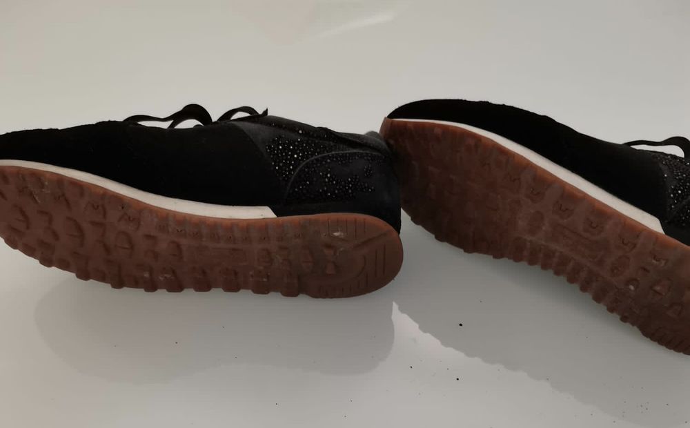 Ténis pretos da Pepe