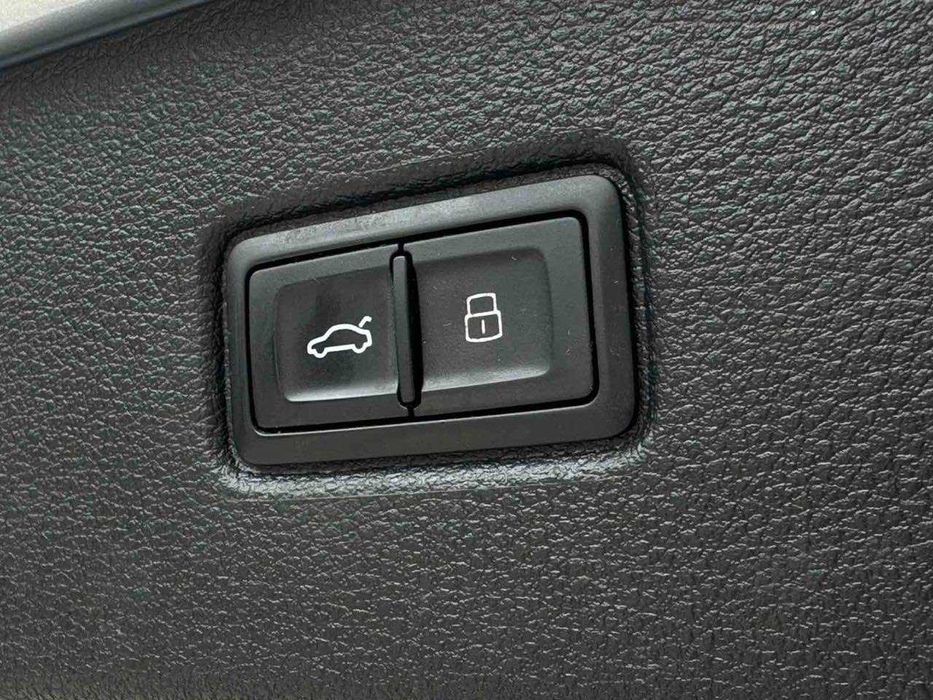 Автомобіль Audi Q7