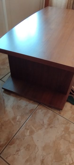 Brown coffee table, like new64585568362881123