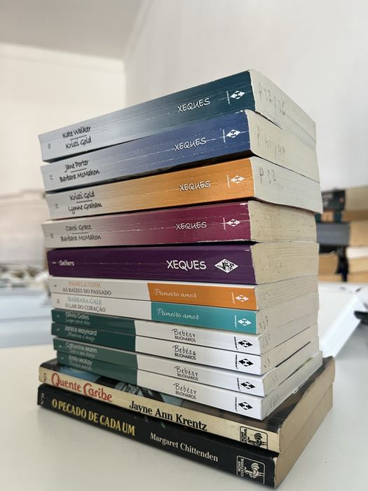 Livros harlequin de bolso (1€ cada)