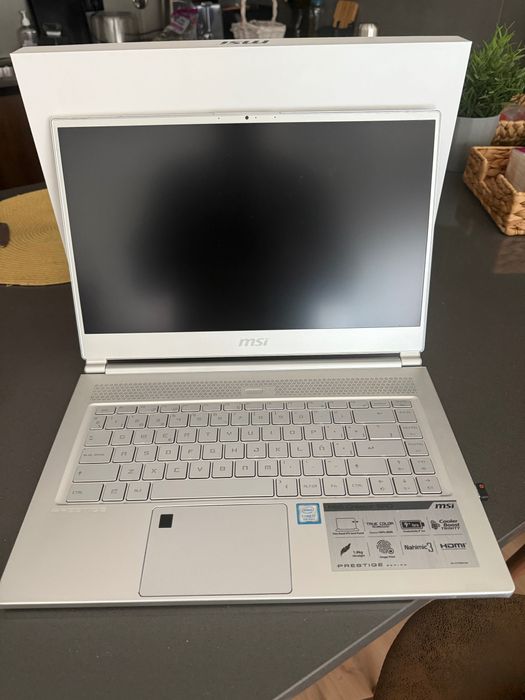 MSI P65 Creator 8RD 15.6'' – i7-8750H / GTX 1050Ti – URGENT64751015977602123