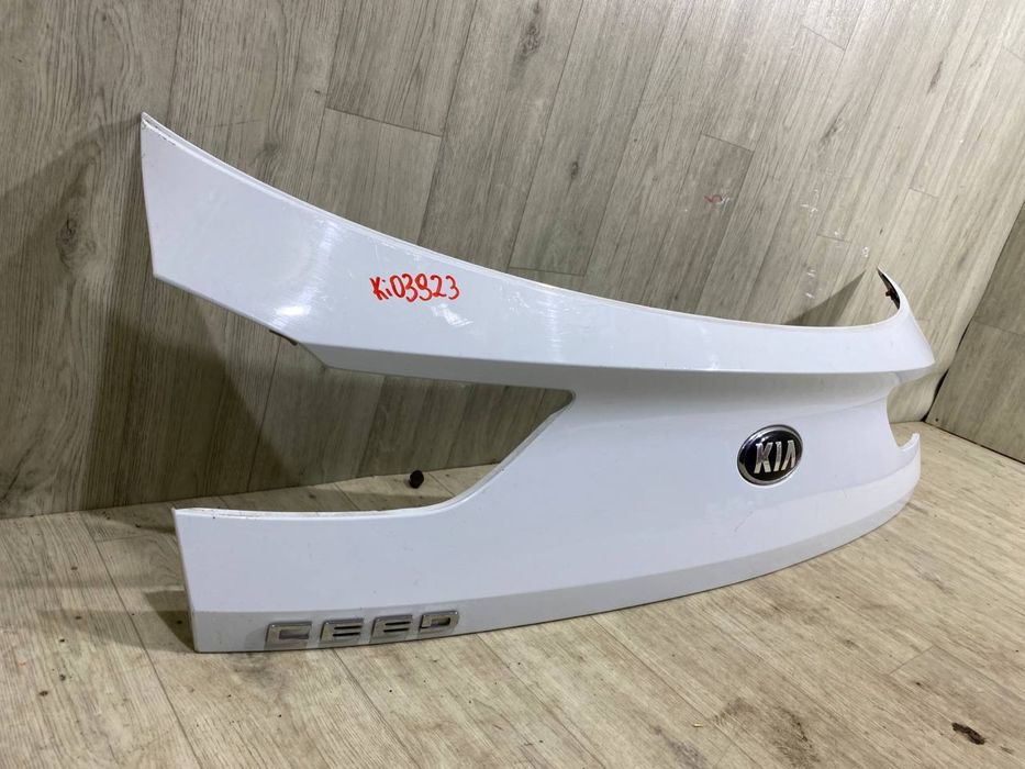 Кришка багажника ляда Kia CEED 3 SW / 2018 2019 2020 2021 2022 г./