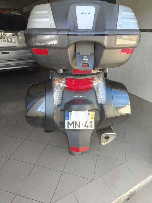 Honda Deauville 700
