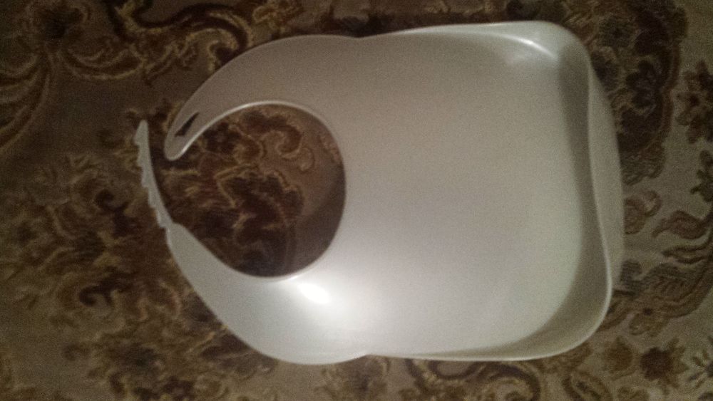śliniaczek do karmienia plastikowy