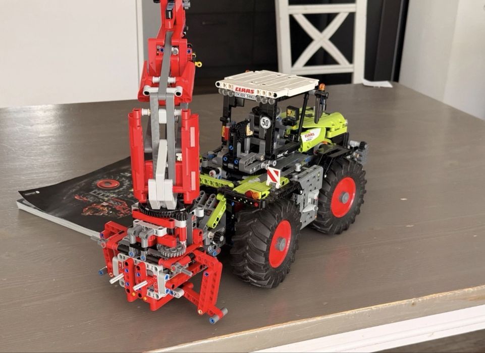 LEGO TECHNIC: XERION 5000 TRAC VC (42054) + instrukcja