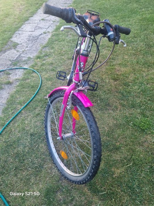 Rower B'twin Nature Poply 500 w rozmiarze 24 cale.