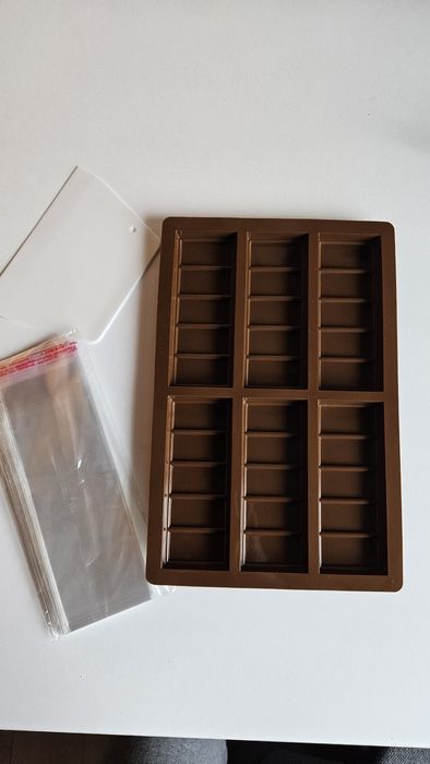 Силіконова форма для шоколаду зі шпателем