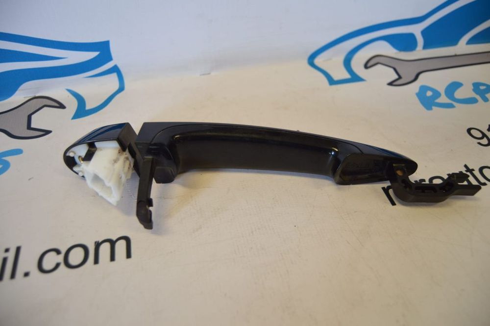 PEGA PEGAS EXTERIOR PUXADOR PORTA FRENTE FRONTAL DIREITA 51217207562