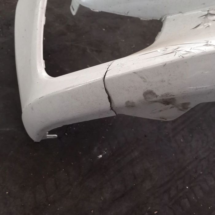 Para choques frente toyota yaris hybrid 2011 - 2020