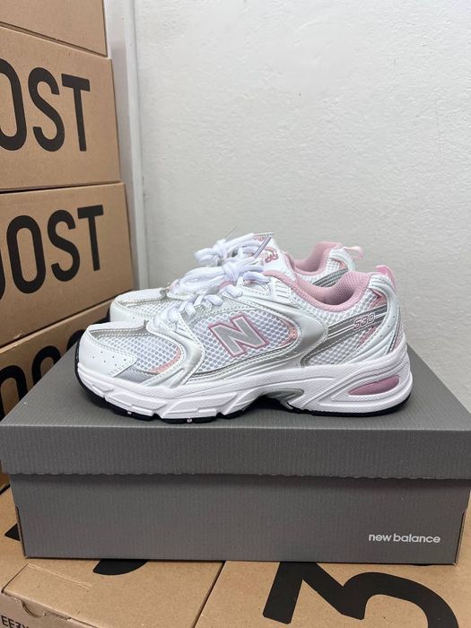 New Balance 530 White Silver Pink трендові жіночі кросівки ню беланс 530 сітка нб