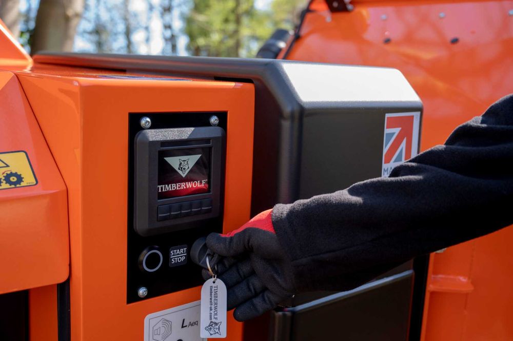 Timberwolf TW 280HBD – rębak 21cm Diesel 55 KM, hydrauliczny, holowany