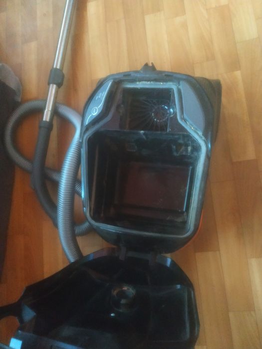 Продам отличный пылесос