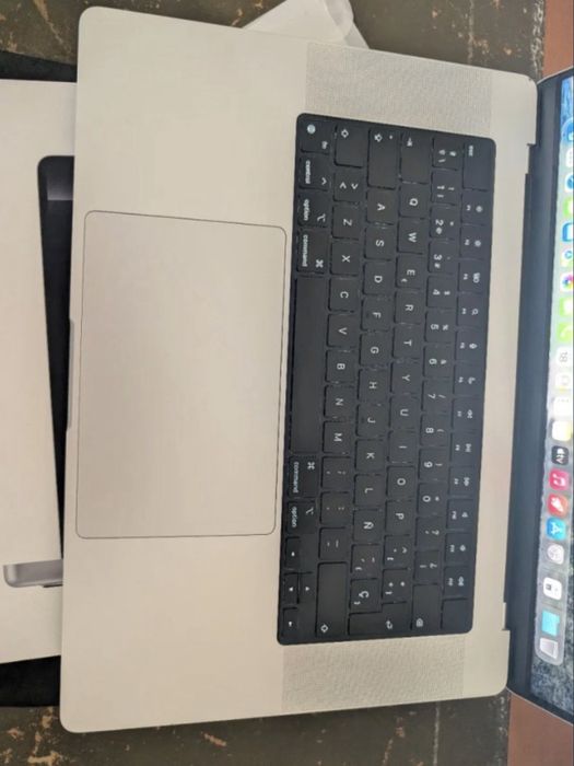 Macbook pro M3 Pro 16”