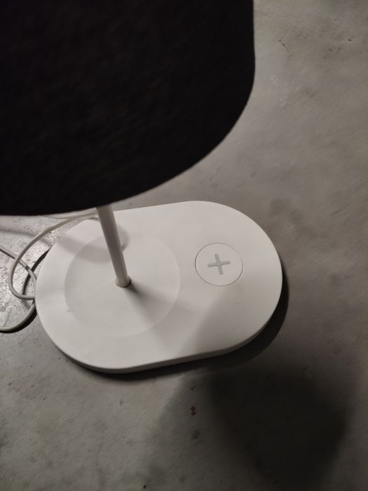 Lampka z podstawką IKEA gniazdo USB
