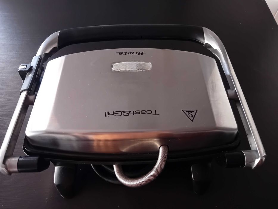 Sanduicheira Ariete 1911 – 1000W (Toast & Grill)