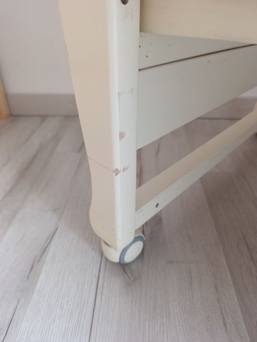 Lite drewno ,Łóżko z kółkami, systemem bujania, szufladą, materacem ko