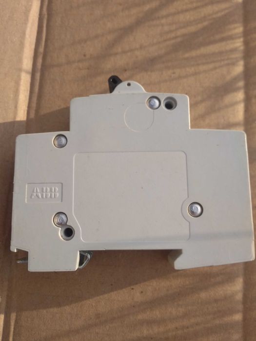 Автоматичний вимикач однополюсний Abb SH201-B6