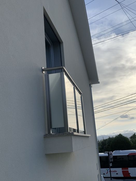 Serviços de serralharia e soldadura