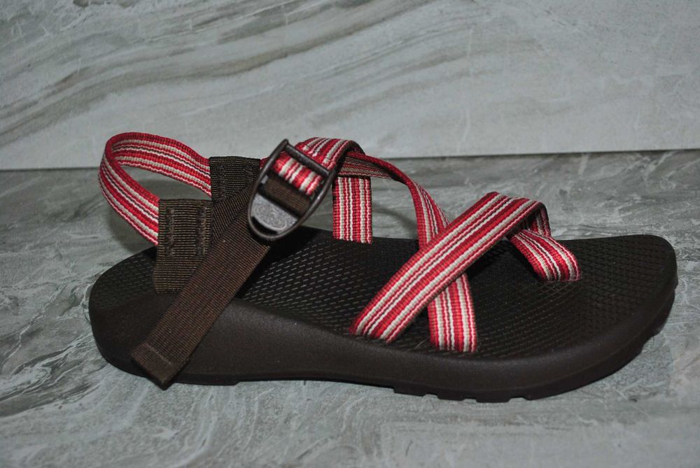 chaco босоножки 40 размер на девочку