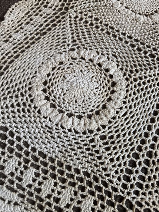 Obrus szydełkowy ręcznie robione do kolekcji