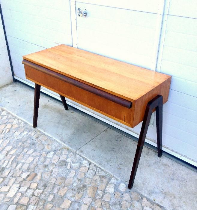 Consola olaio vintage 110comp X 47prof X 72,5alt