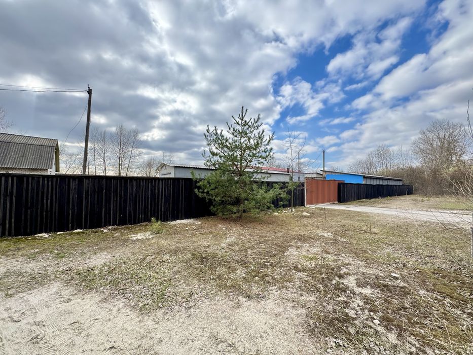 Продам  базу, 40 сот ! Виробничі , складські та офісні приміщення