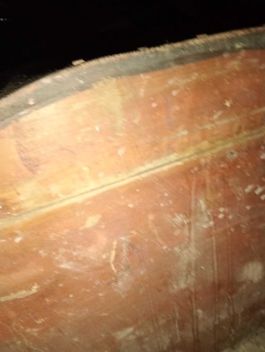 продам стровинний сундук з малюнками розпис по місту дешево