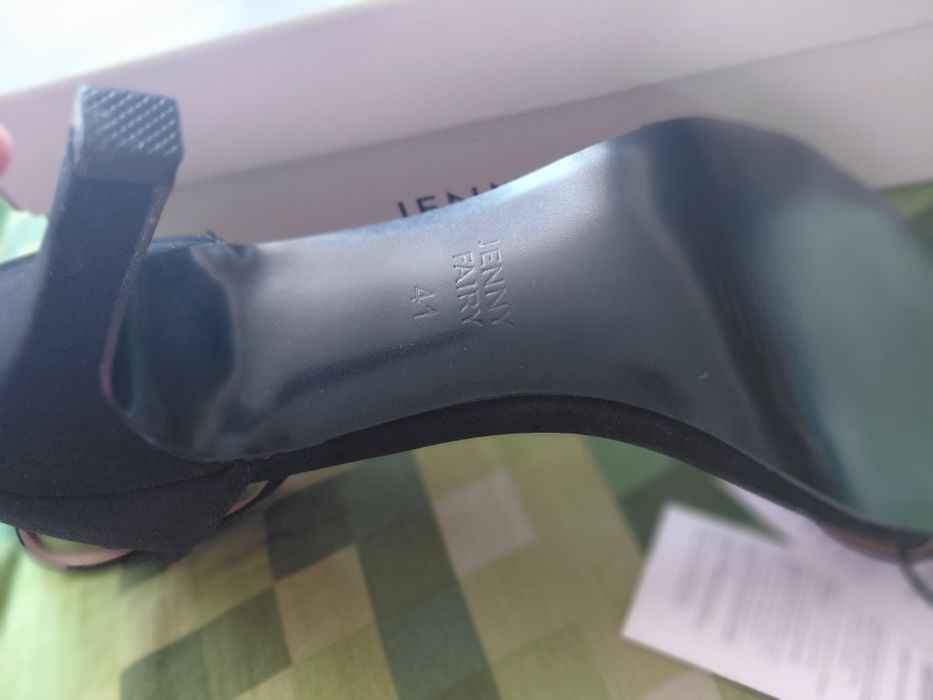 Nowe Buty na obcasie