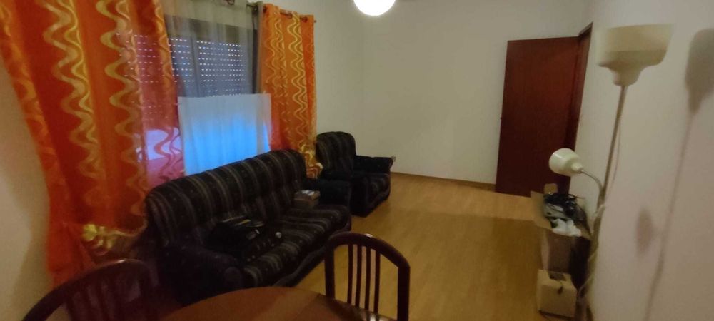 Arrenda-se apartamento T1 – Odivelas - Arroja (Jardim do Sol)