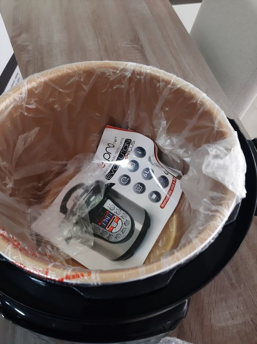 Panela multifunções  nova 6 litros